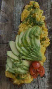 Tosta de Huevos Revueltos